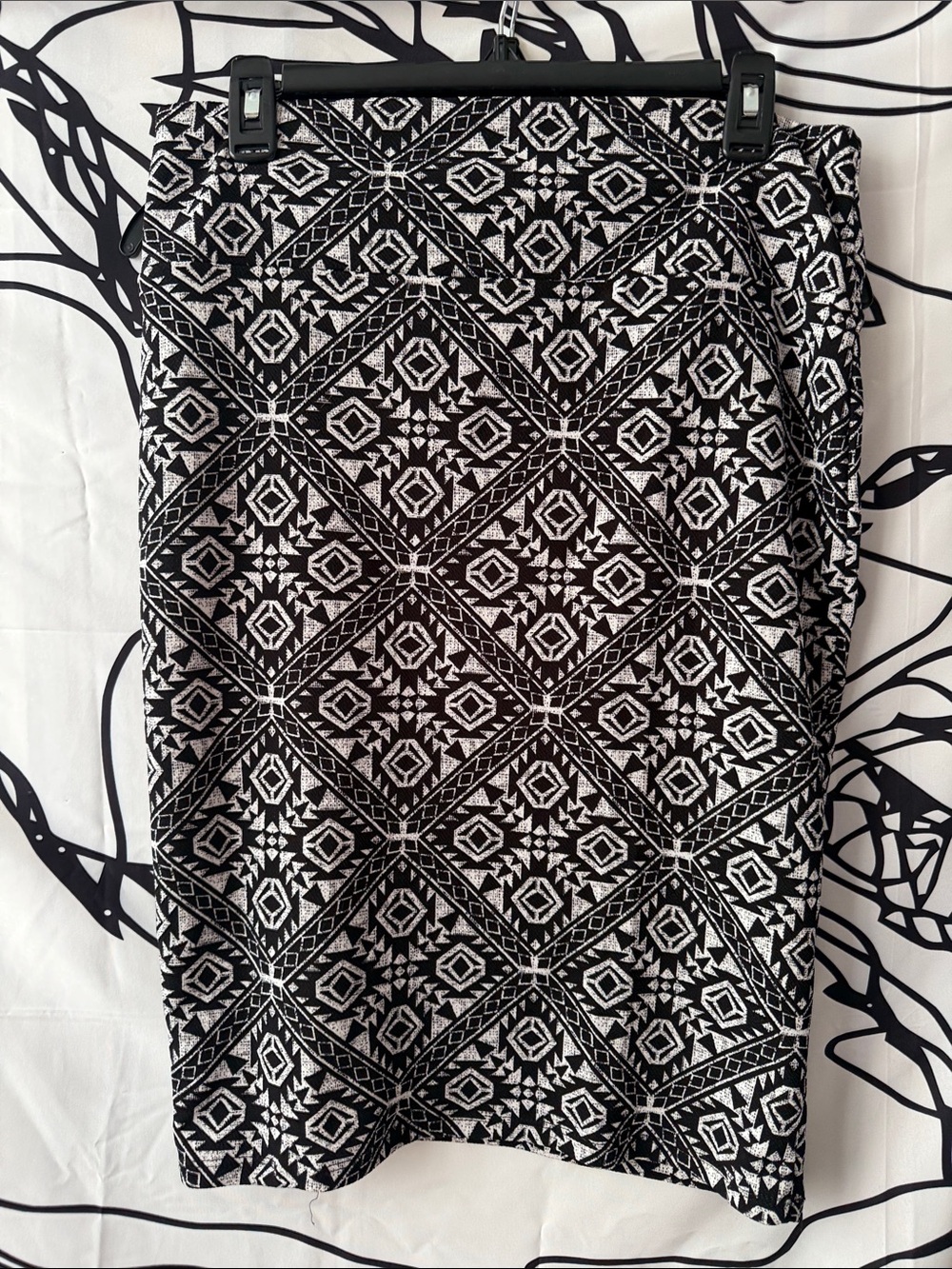 Black and White Geometric Pencil Skirt
